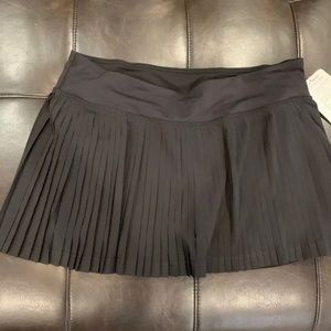 NWT Lululemon Pleat to Street II Skirt